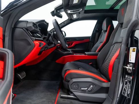 Used 2025 Lamborghini Urus SE AWD/4WD image 10