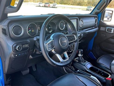 Used 2022 Jeep Wrangler Unlimited Sahara w/ Cold Weather Group image 15