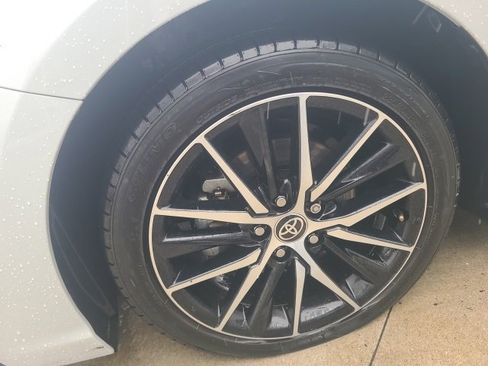 Used 2023 Toyota Camry SE image 12