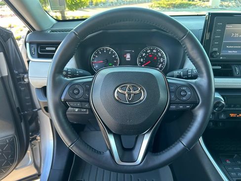 Used 2021 Toyota RAV4 XLE Premium AWD/4WD image 9