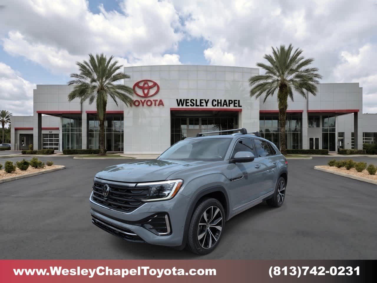 Used 2024 Volkswagen Atlas Cross Sport SEL Premium R-Line AWD/4WD image 1