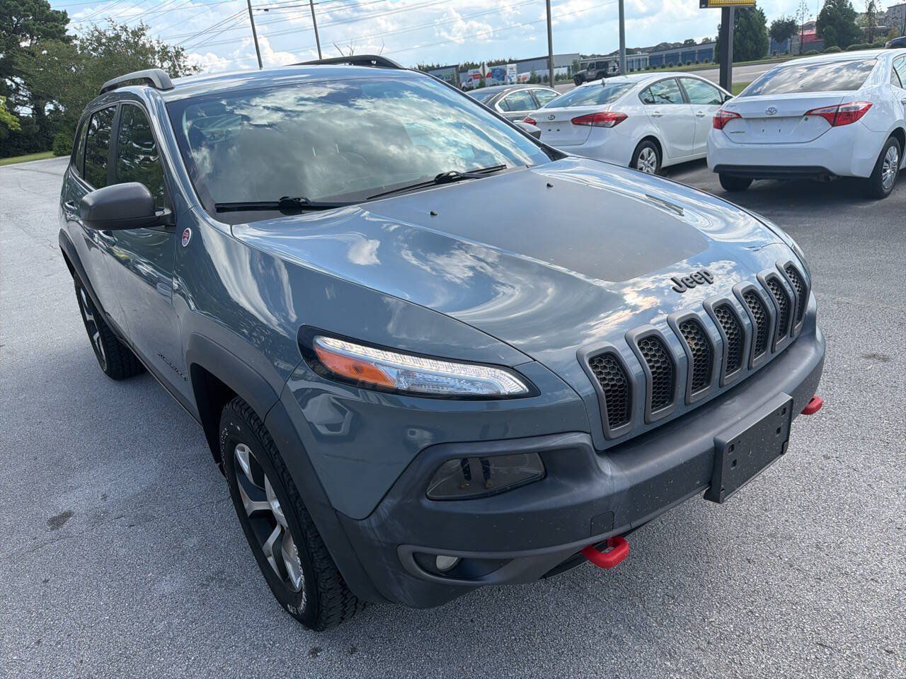 Used 2015 Jeep Cherokee Trailhawk w/ Leather Interior Group AWD/4WD image 3