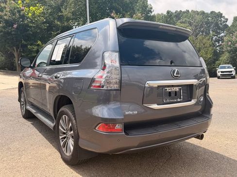 Used 2020 Lexus GX 460 Luxury w/ Accessory Package AWD/4WD image 3