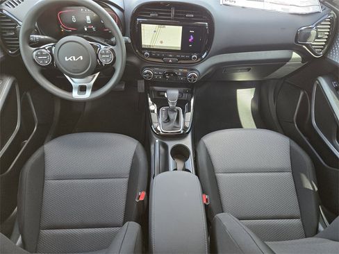 New 2025 Kia Soul S image 18