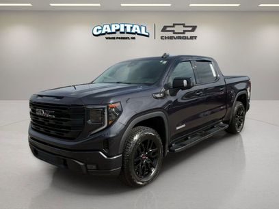 Used 2025 GMC Sierra 1500 Elevation w/ Elevation Premium Package