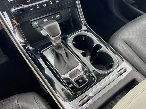 Used 2023 Kia Carnival SX Prestige FWD image 22