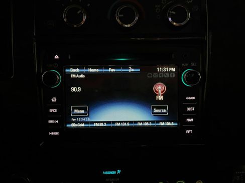 Used 2016 Chevrolet Express 2500 RWD image 30