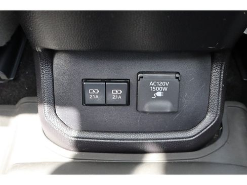 Used 2021 Toyota Highlander Platinum FWD image 26