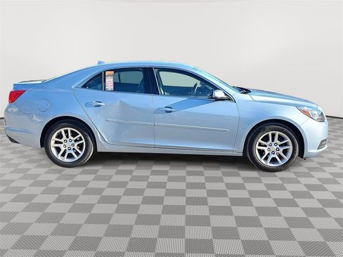 Used 2013 Chevrolet Malibu LT w/ Power Convenience Package image 4