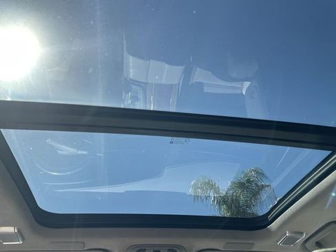 Used 2021 Cadillac Escalade ESV Sport Platinum image 22