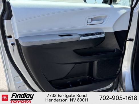 Certified 2025 Toyota Sienna LE FWD image 18