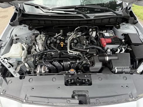 Used 2024 Nissan Altima 2.5 SV FWD image 25