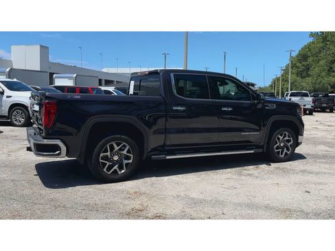 Certified 2023 GMC Sierra 1500 SLT AWD/4WD image 9