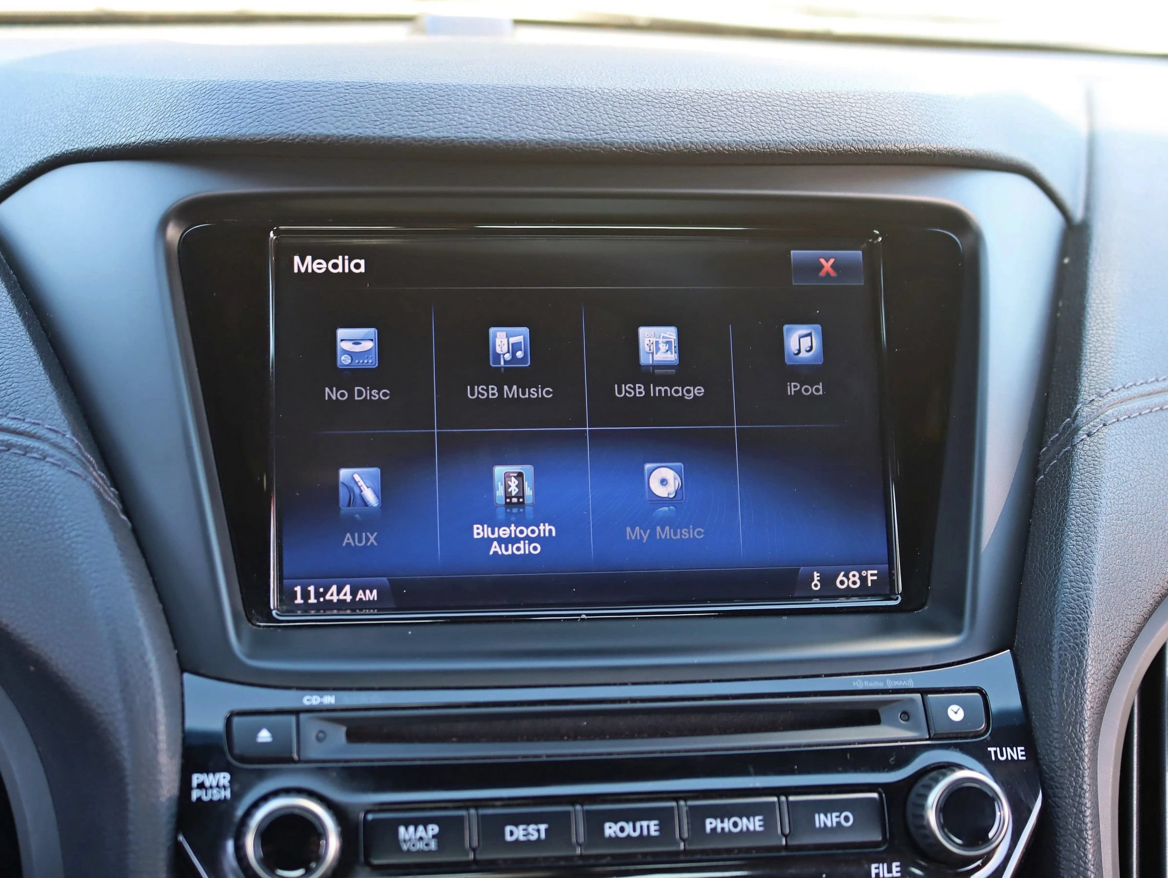 Used 2014 Hyundai Genesis 3.8 RWD image 21