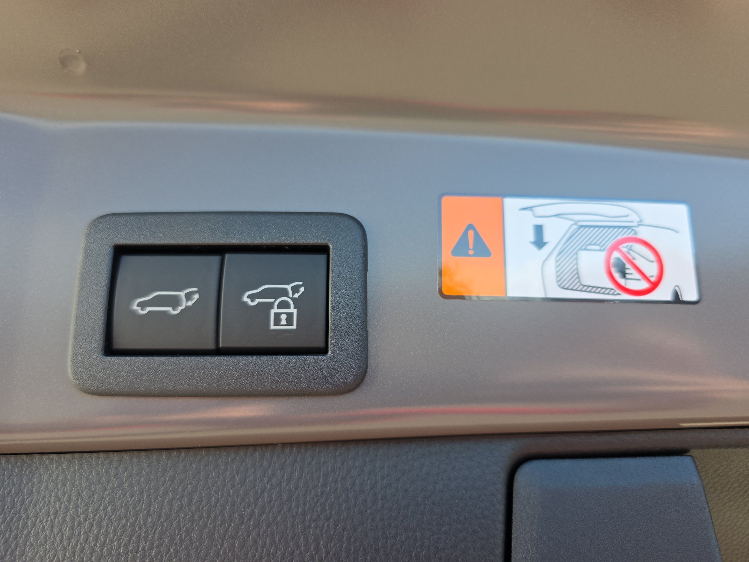 Used 2026 Toyota RAV4 AWD Plug-in Hybrid image 15