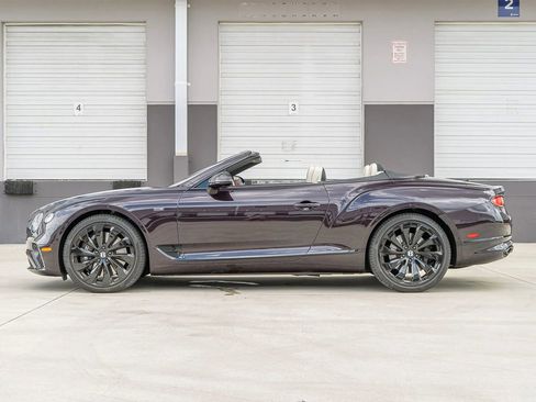 Used 2024 Bentley Continental GT V8 image 17