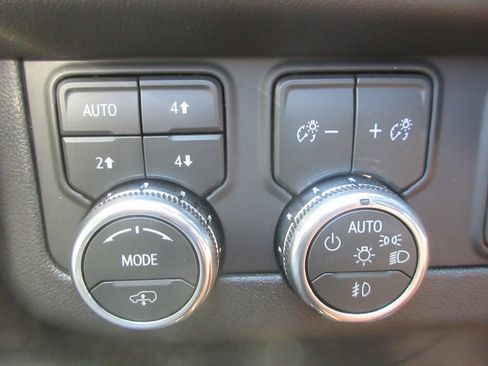 New 2026 GMC Yukon XL Denali w/ Denali Reserve Package AWD/4WD image 16