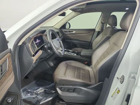 Used 2024 Volkswagen Atlas SEL image 4