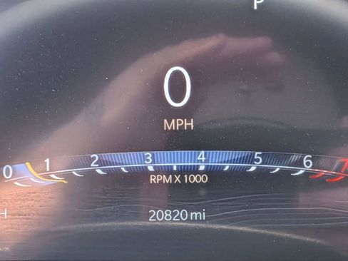 Certified 2024 Jeep Grand Cherokee Laredo RWD image 18