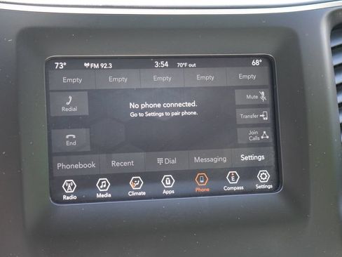 Used 2020 Jeep Cherokee Latitude Plus w/ Comfort/Convenience Group FWD image 32