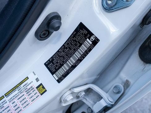 Certified 2025 Toyota Corolla SE image 19