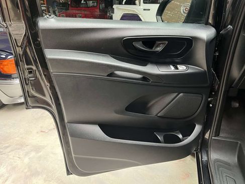 Used 2019 Mercedes-Benz Metris Passenger image 26