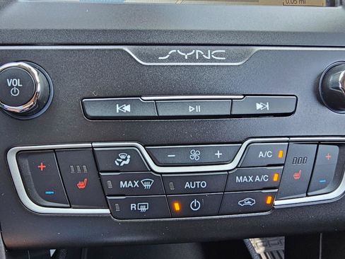 Used 2019 Ford Fusion SEL FWD image 45