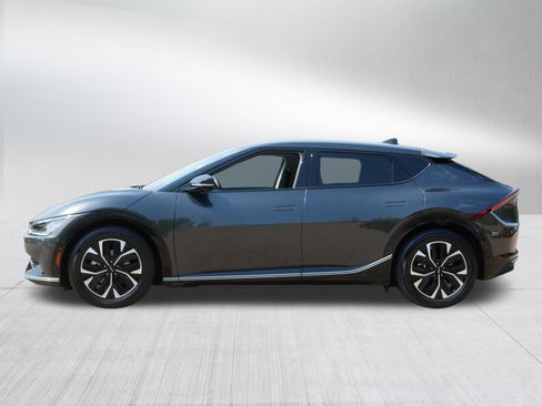 Used 2024 Kia EV6 Wind w/ Wind Technology Package AWD/4WD image 4