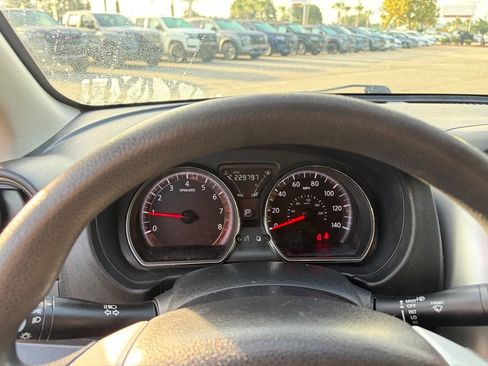 Used 2017 Nissan Versa SV FWD image 15