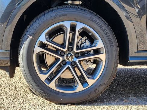 New 2025 Audi Q5 Premium image 10