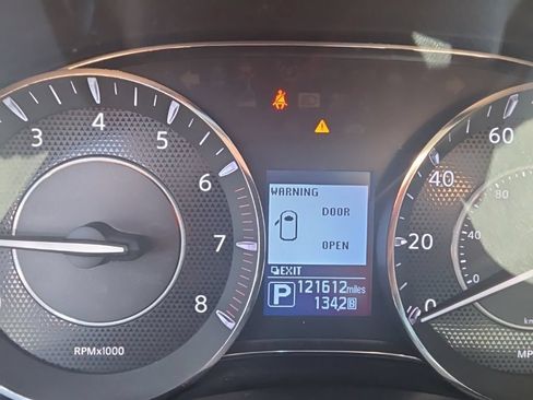 Used 2017 Nissan Armada Platinum w/ Captain Seat Package AWD/4WD image 18