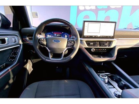 Used 2025 Ford Explorer ST-Line w/ Premium Package AWD/4WD image 6