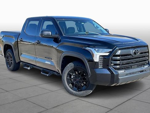 Used 2022 Toyota Tundra SR5 RWD image 3