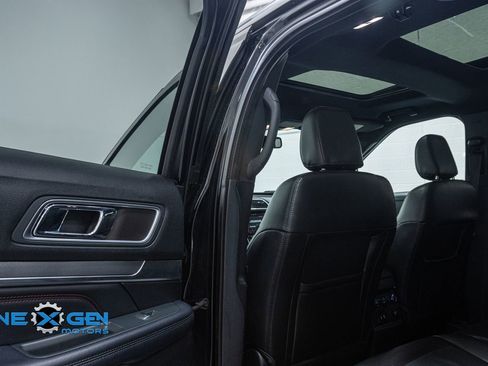 Used 2018 Ford Explorer Sport w/ Equipment Group 401A image 23