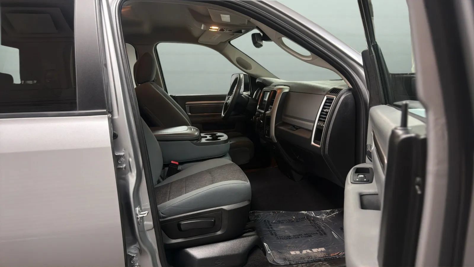 Used 2020 RAM 1500 Classic SLT w/ Trailer & Traction Group AWD/4WD image 22