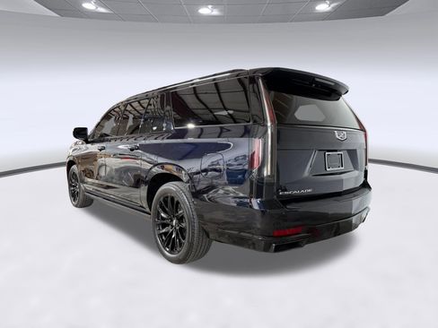 Certified 2023 Cadillac Escalade ESV Sport Platinum w/ LPO, ONYX Package AWD/4WD image 3