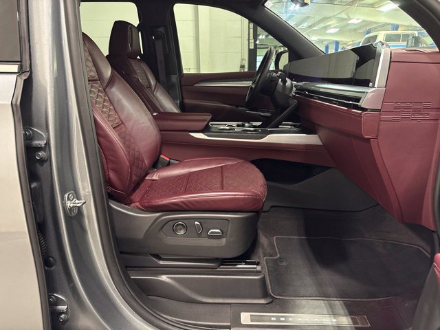 Used 2026 Cadillac Escalade Luxury AWD/4WD image 55