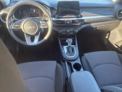 Used 2023 Kia Forte LXS w/ LXS Technology Package image 9