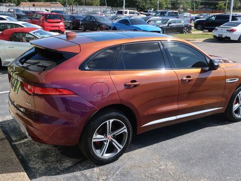 Used 2020 Jaguar F-PACE S image 13