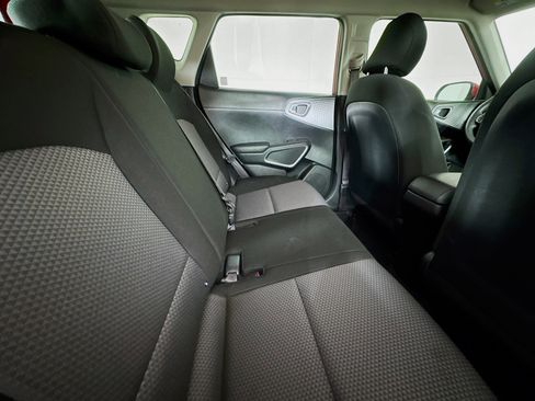 Used 2021 Kia Soul LX image 25