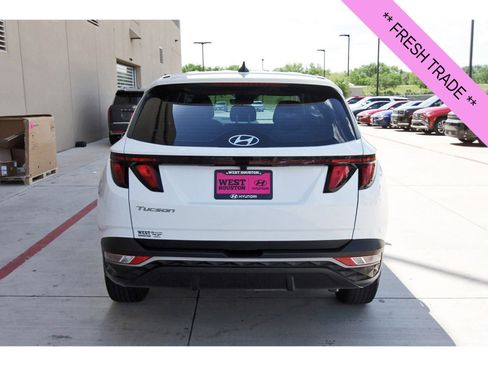 Certified 2024 Hyundai Tucson SE image 7