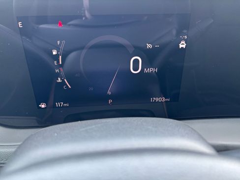 Used 2025 Buick Encore GX Preferred FWD image 40