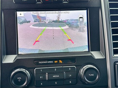 Used 2018 Ford F150 XLT w/ Equipment Group 302A Luxury image 12