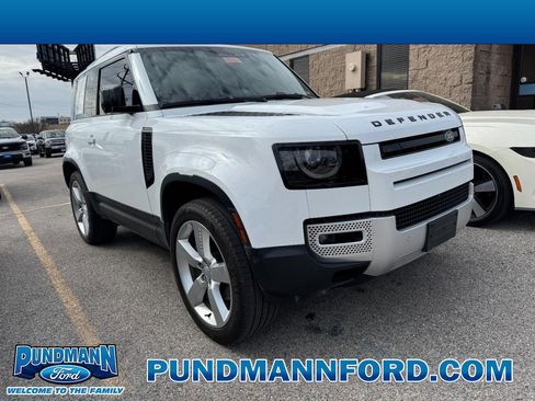 Used 2023 Land Rover Defender 90 S image 1