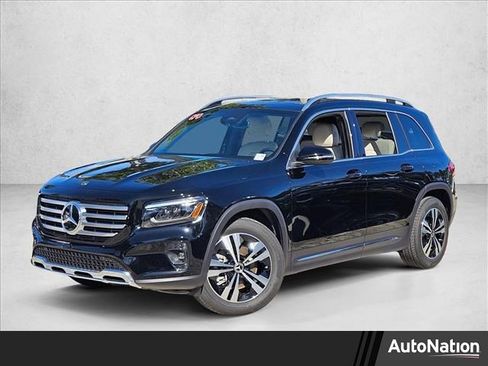 Used 2026 Mercedes-Benz GLB 250 image 1
