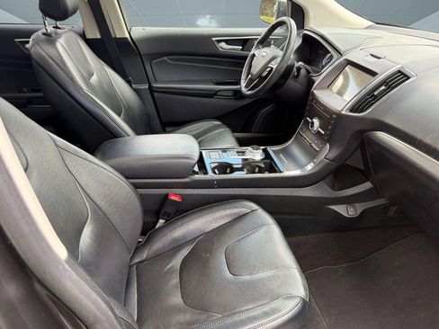Used 2019 Ford Edge Titanium w/ Equipment Group 301A FWD image 24