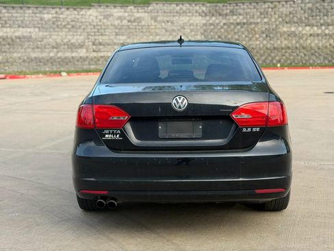 Used 2012 Volkswagen Jetta SE FWD image 6