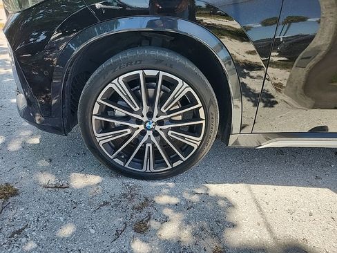 Certified 2023 BMW X1 xDrive28i w/ Premium Package image 7