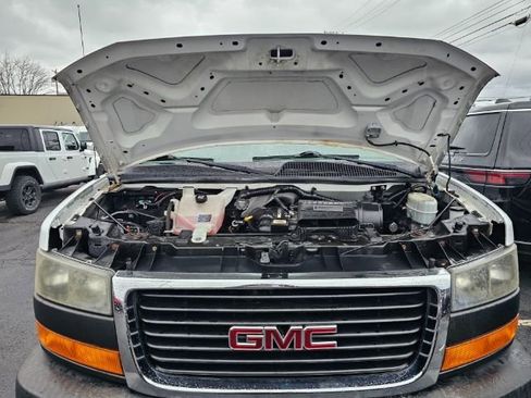 Used 2013 GMC Savana 3500 LT w/ LT Preferred Equipment Group image 32