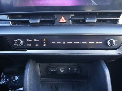 Used 2025 Kia Sportage EX image 47